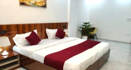 FabHotel 24x Living Room Type - Premium Room
