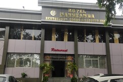 Hotel Manokamna & Restaurent