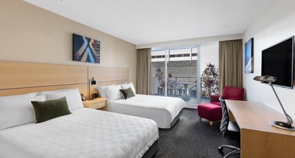 Crowne Plaza Hotel Queenstown Room Type - 2 Queen Standard Balcony