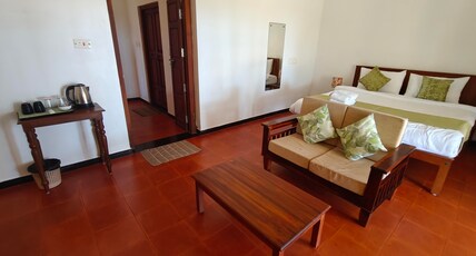 Paraikal Beach Resort Room Type - Superior Room with Balcony or Patio