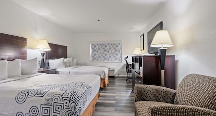 Best Western Plus Oakbrook Inn Room Type - 2 Queen Beds, Non-Smoking, Heaven Bed, Goose Comforter, Feather Pillows, 42 Inch Lcd Hd Tv, Microwav Best Western Plus Oakbrook Inn Room Type - 2 Queen Beds, Non-Smoking, Heaven Bed, Goose Comforter, Feather Pillows, 42 Inch Lcd Hd Tv, Microwav
