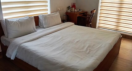 NIRVANA HAVEN HOME STAY Room Type - Nirvana Haven Oasis Deluxe Family Room