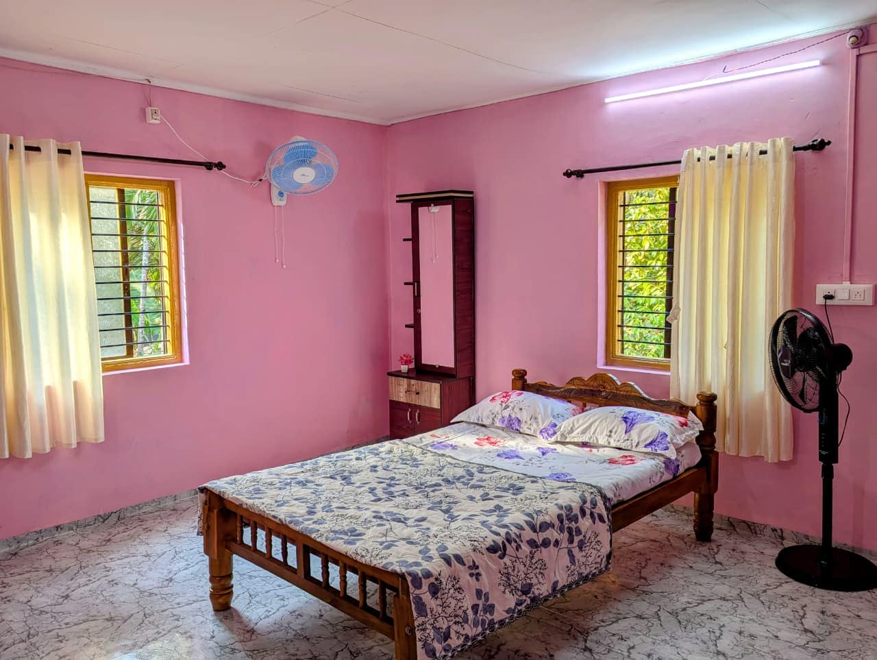Soukhya Riverside Homestay - Tap to explore photos