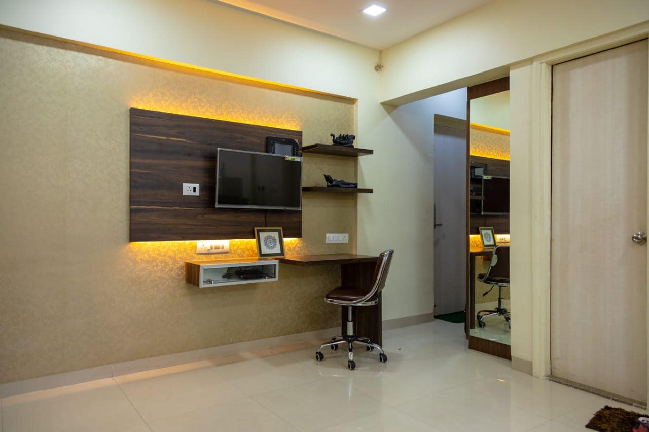 Studio Serviced Apartment at Amanora Park Town - Tap to explore photos