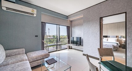 Manhattan Pattaya Hotel Room Type - One Bedroom Suite