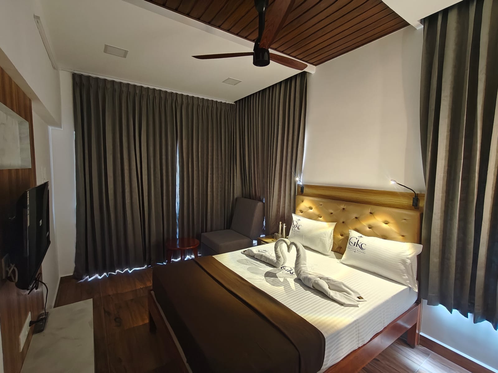 GANGAI KONDA CHOLAN HERITAGE RESORT - Tap to explore photos