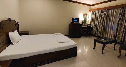 The Oasis Hotel Room Type - A.C. KINGS BED ROOM