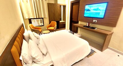 Hotel Neelgrand Room Type - Classic Room
