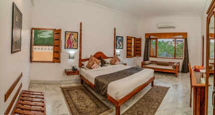 Hotel Indra Niwas (Pure Vegetarian) Room Type - Super Deluxe Room