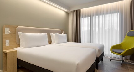 Holiday Inn Express EVORA Room Type - 2 Twin Standard Furnished Balcony with Free Breakfast