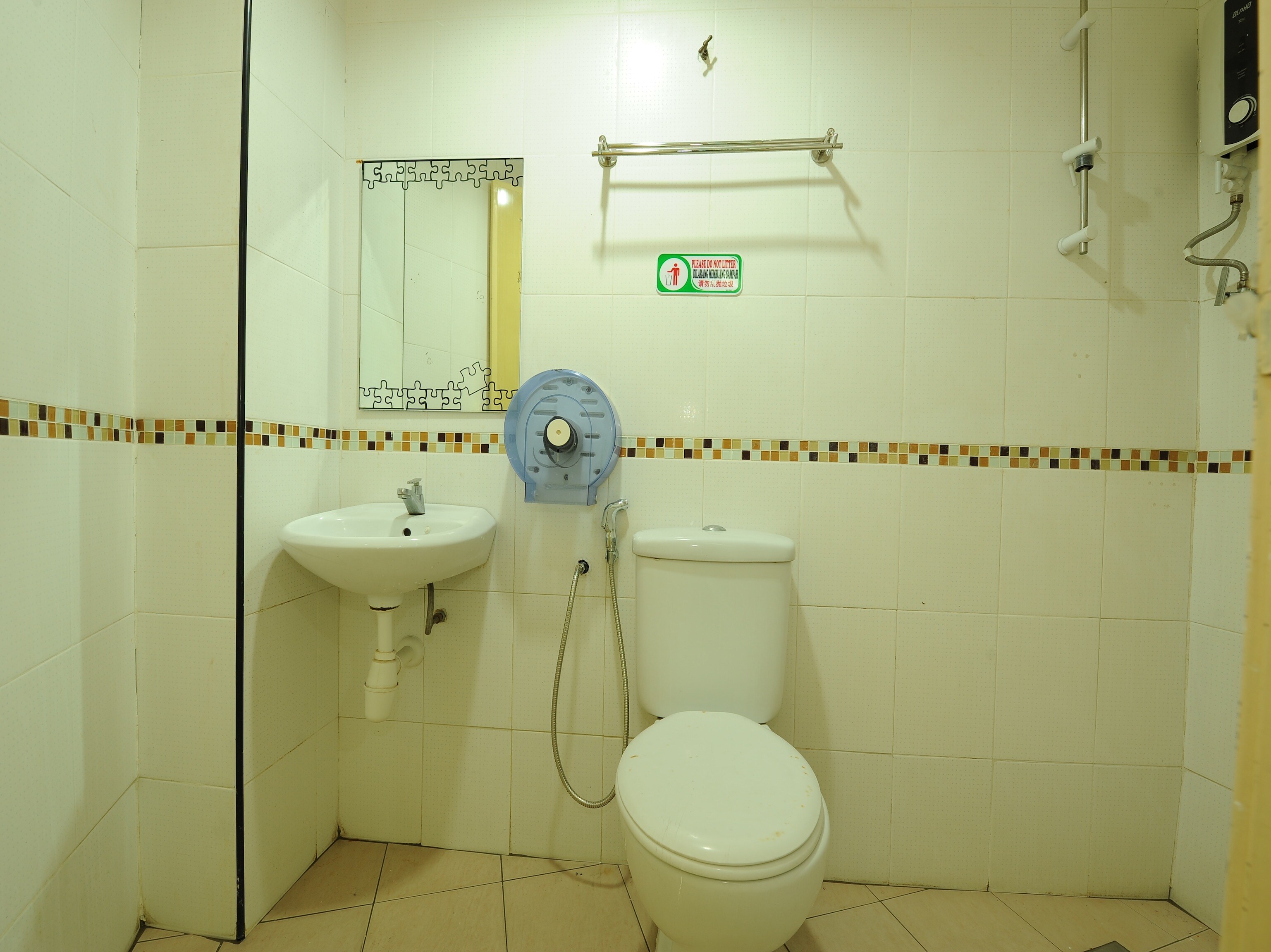 OYO 1055 Batu Caves Star Hotel - Tap to explore photos