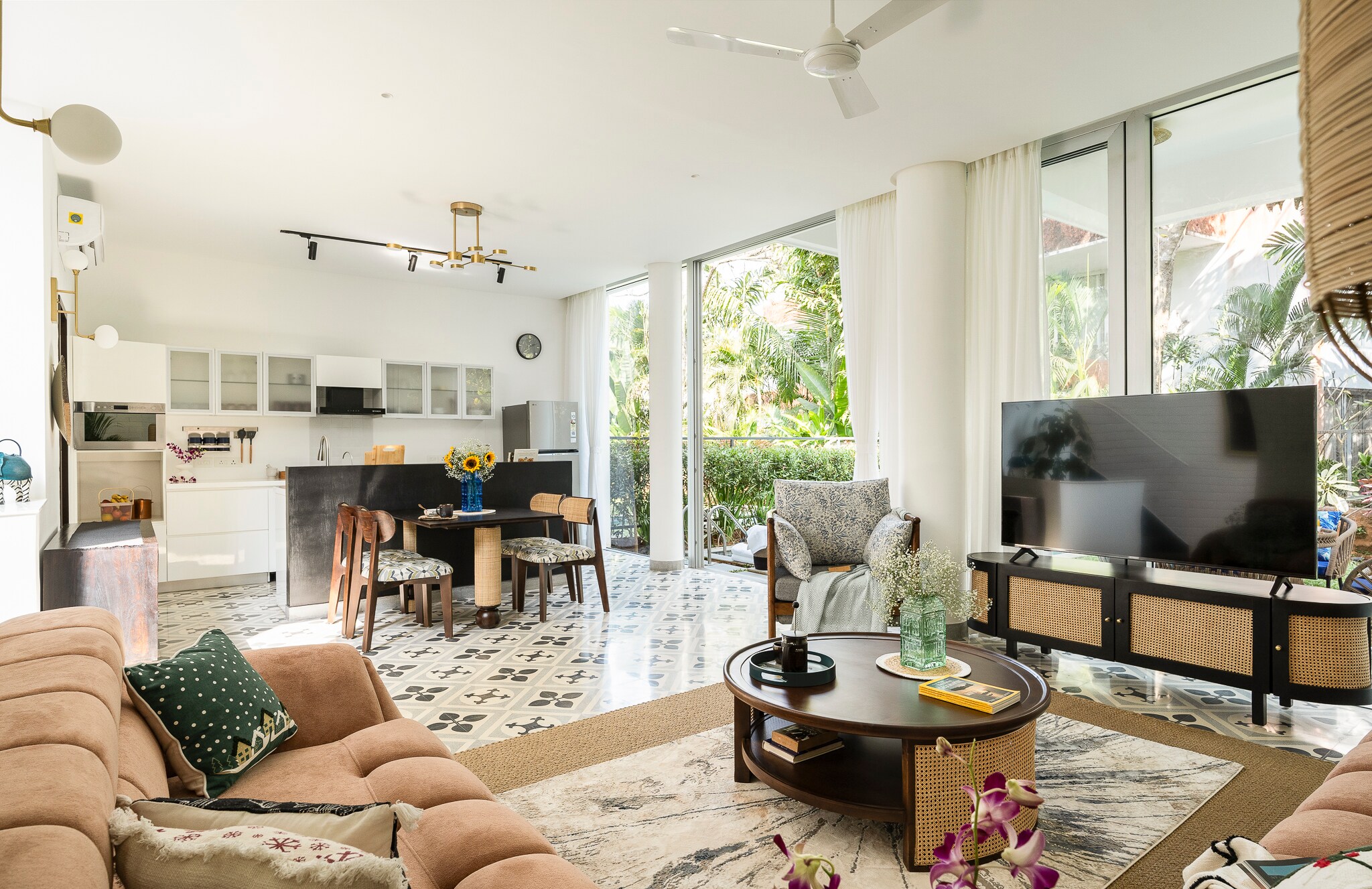 La Agueda by The Blue Kite - 2BHK Garden & Private Pool Villa near Coco Beach (16) - Tap to explore photos