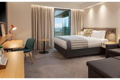 Holiday Inn LONDON - HEATHROW BATH ROAD