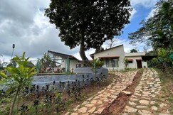ACRE5 Homestay