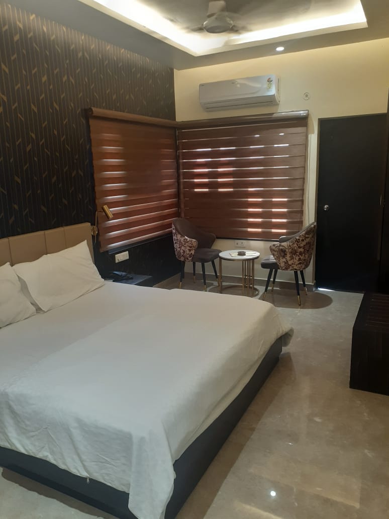 Suyash Palace Hotel - Tap to explore photos