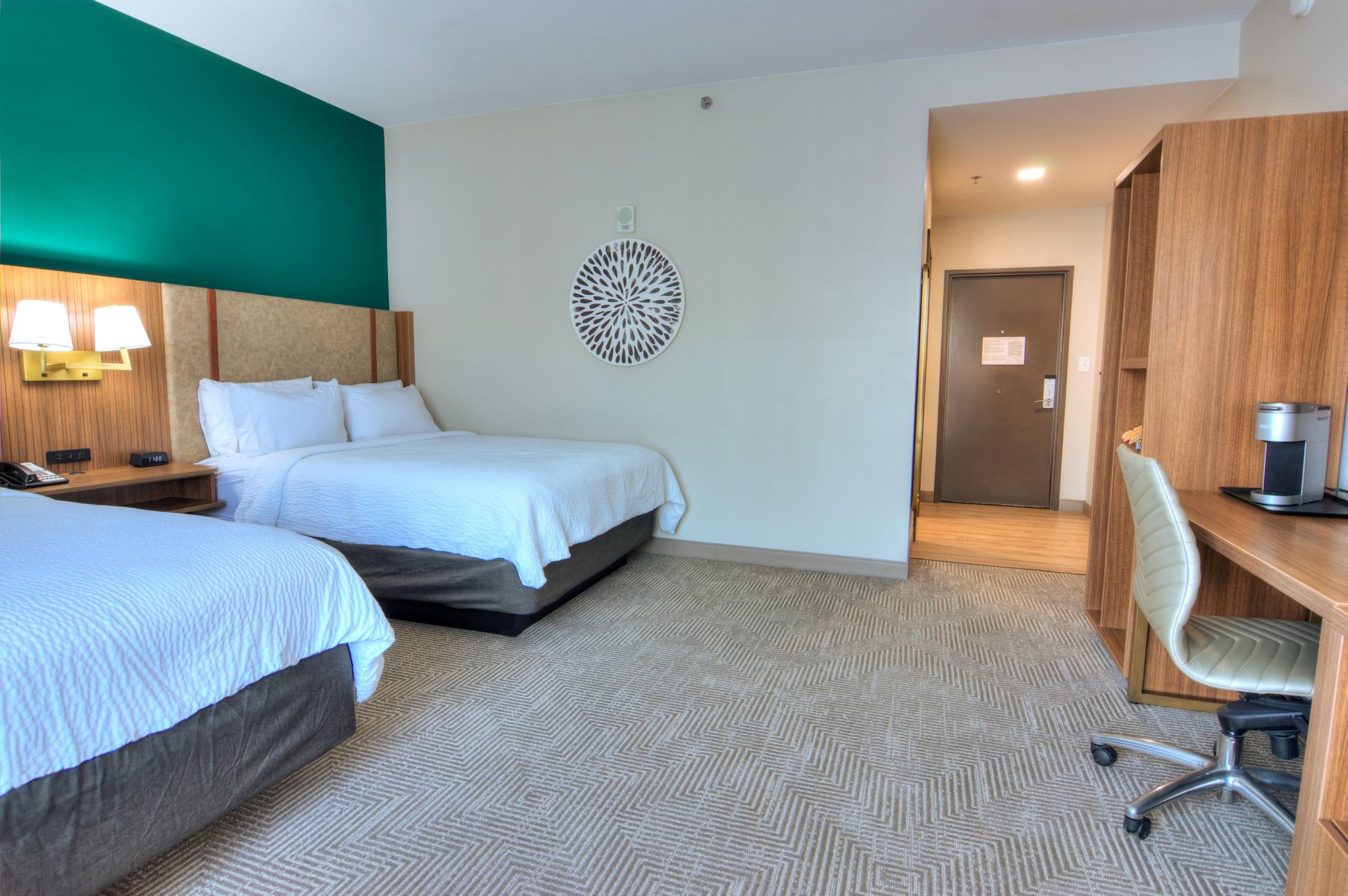 Holiday Inn GAINESVILLE-UNIVERSITY CTR - Tap to explore photos