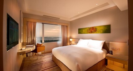 DoubleTree by Hilton Hotel Johor Bahru Room Type - KING GUEST ROOM