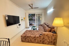 Dazzling 2 BHK | Zennova Stays