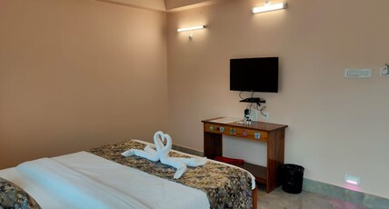 Binodini Hotel & Restaurant Room Type - Deluxe Room Binodini Hotel & Restaurant Room Type - Deluxe Room