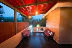 Corner House  lonavla by Meheru 4 BHK villa pool