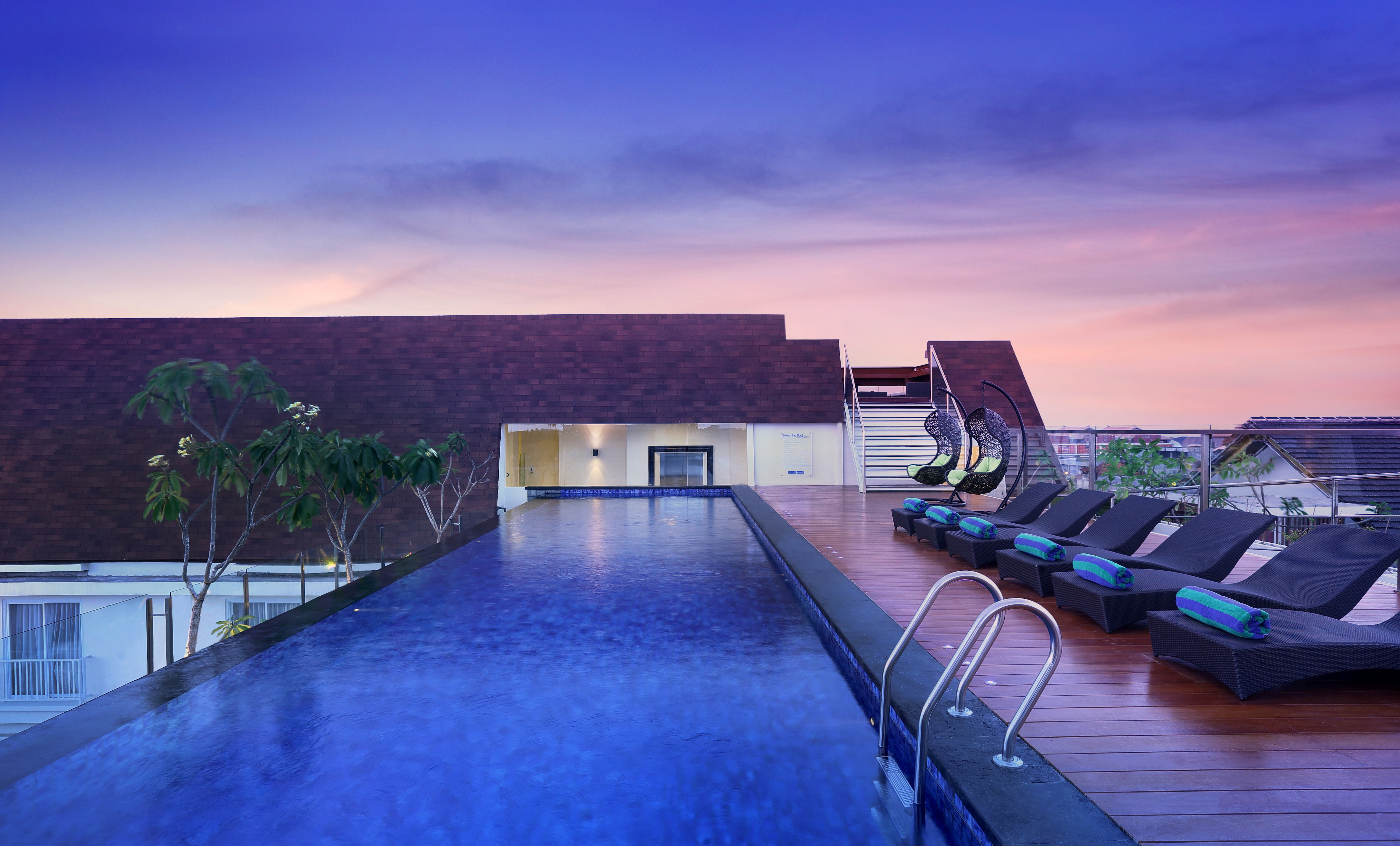 ZIA Hotel Kuta - Tap to explore photos