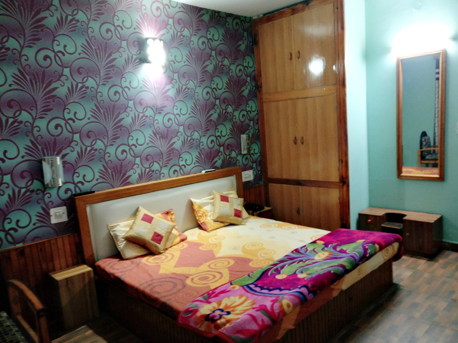 Tathya - Tap to explore photos