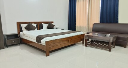 HOTEL THE GRAND JALSA Room Type - Super Deluxe AC