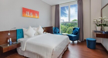 Central Palace Hotel Room Type - Junior with Park View