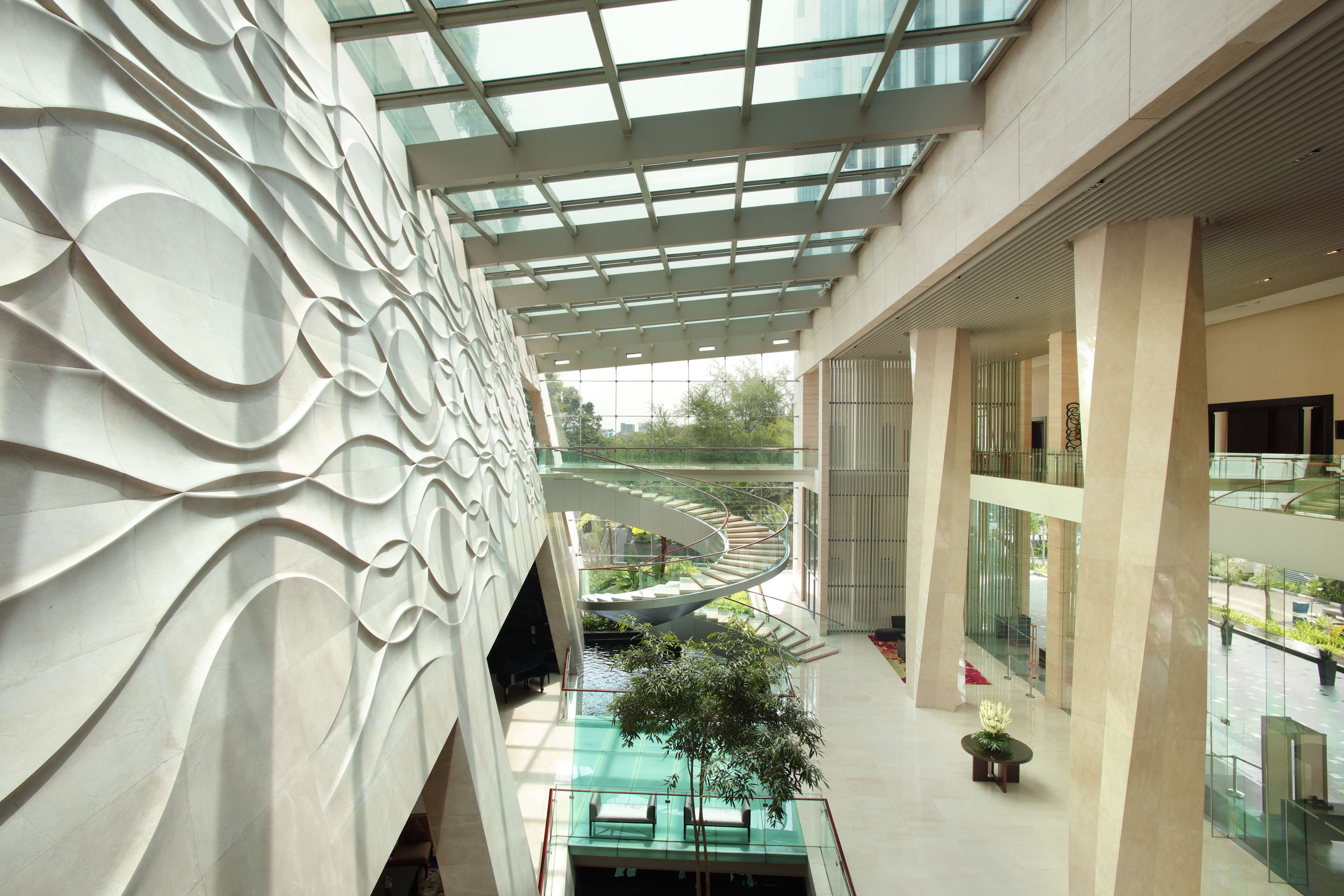Hilton Bandung - Tap to explore photos
