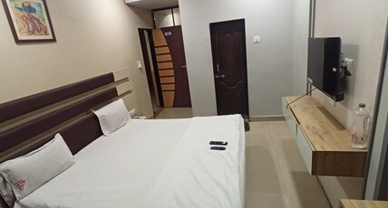 Hotel Dimple Room Type - Standard Ac Room