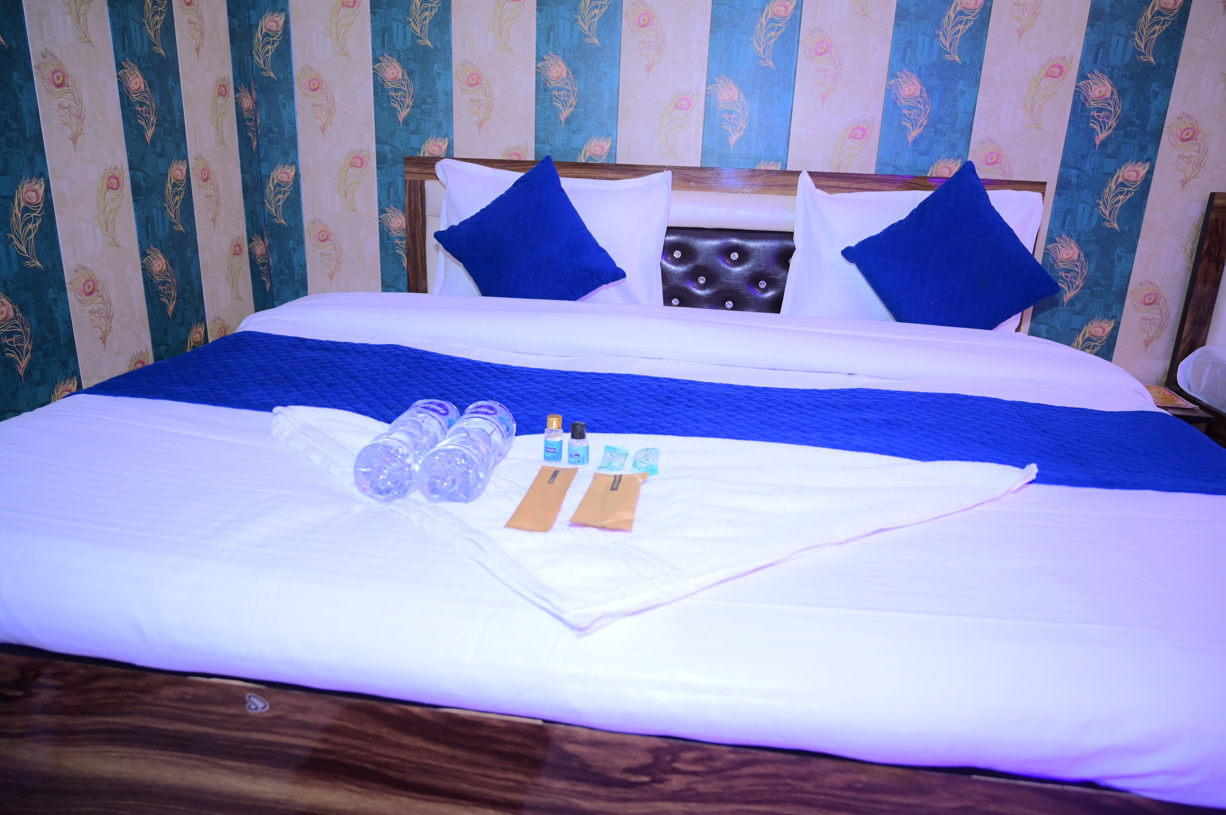 Siya Ram PG Guest House - Tap to explore photos
