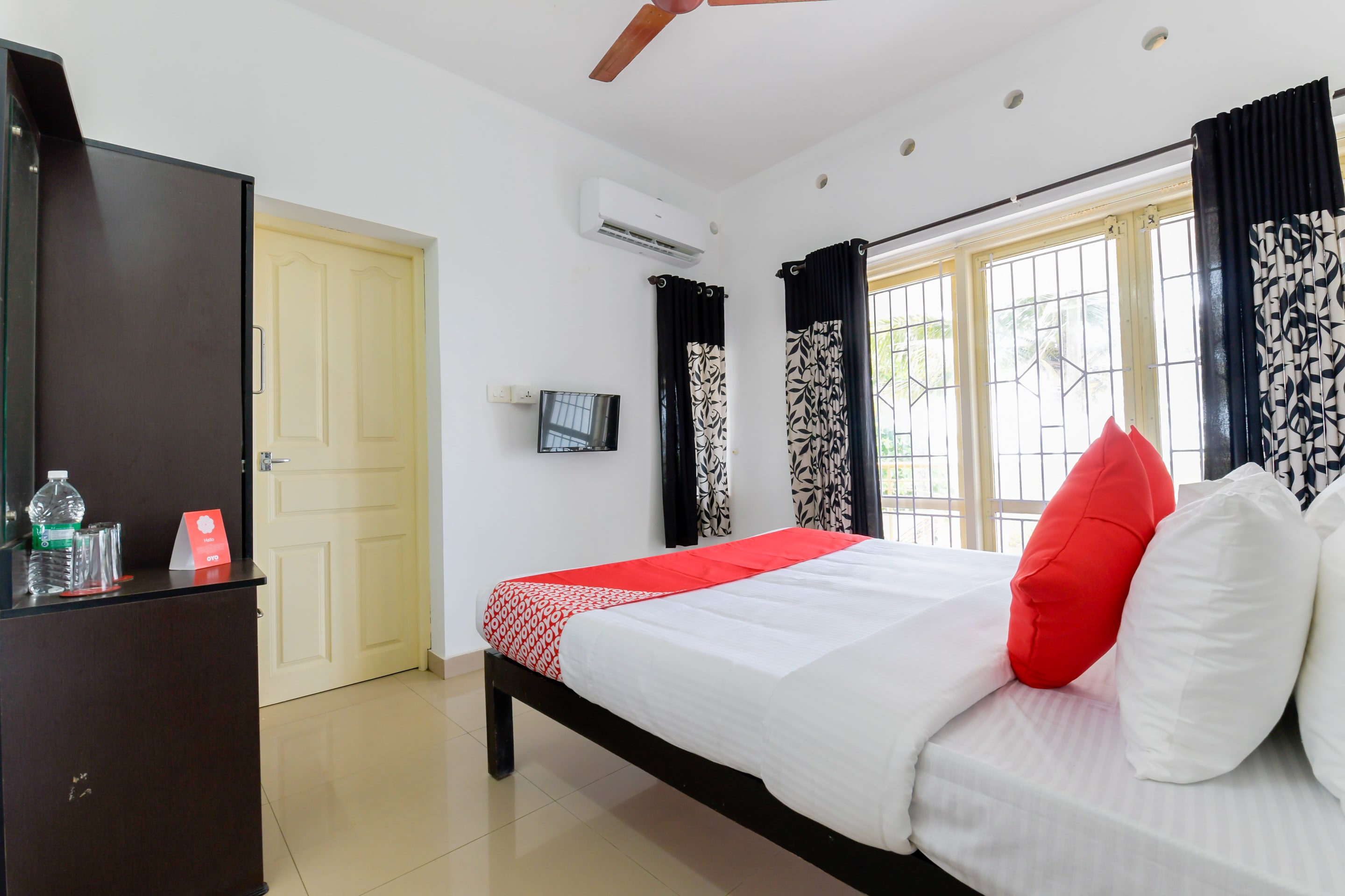 Hotel O Amare Holidays - Tap to explore photos