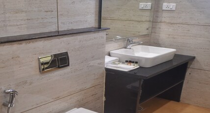 HOTEL CENTRUM Room Type - SUPERIOR ROOM