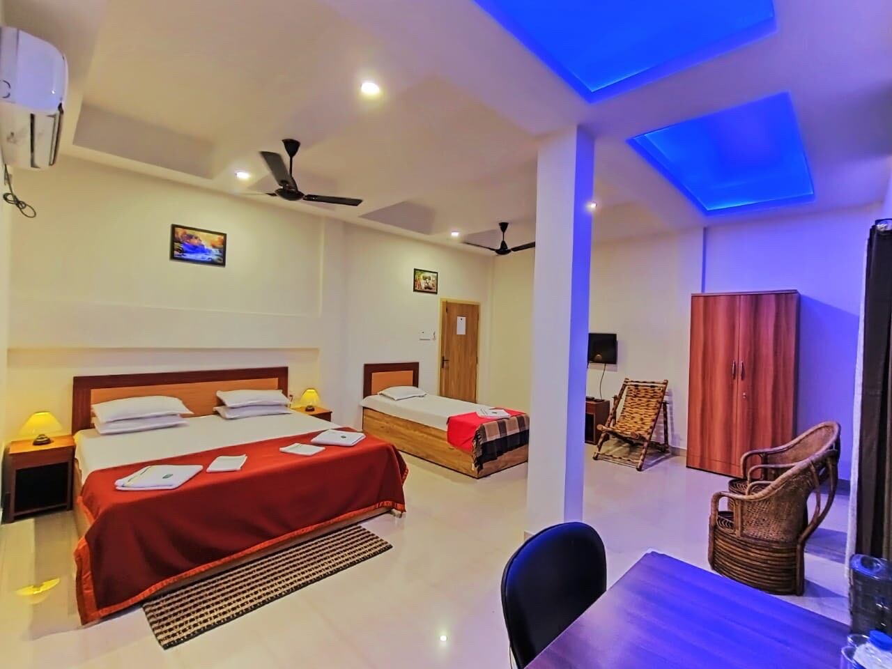 Hotel O The Mahalaxmi Inn - Tap to explore photos