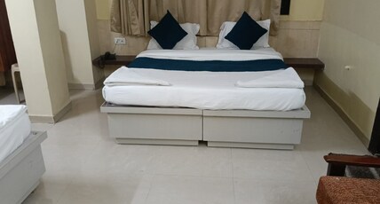 Hotel Saikrupa Room Type - Premium Deluxe Triple AC