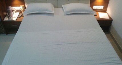 Hotel Chatako (Near CTM Circle) Room Type - Super Deluxe Non AC Room With Breakfast