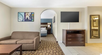 Best Western Joliet Inn & Suites Room Type - Suite-1 Queen Bed, Non-Smoking, Sofabed, Hot Tub, Microwave And Refrigerator, High Speed Internet Ac Best Western Joliet Inn & Suites Room Type - Suite-1 Queen Bed, Non-Smoking, Sofabed, Hot Tub, Microwave And Refrigerator, High Speed Internet Ac