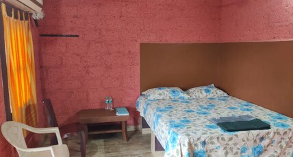 Yeni Homestay Room Type - Bedroom 2 with AC
