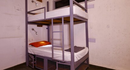 JHouse Room Type - 6 Bed Mixed Dorm - Though 2