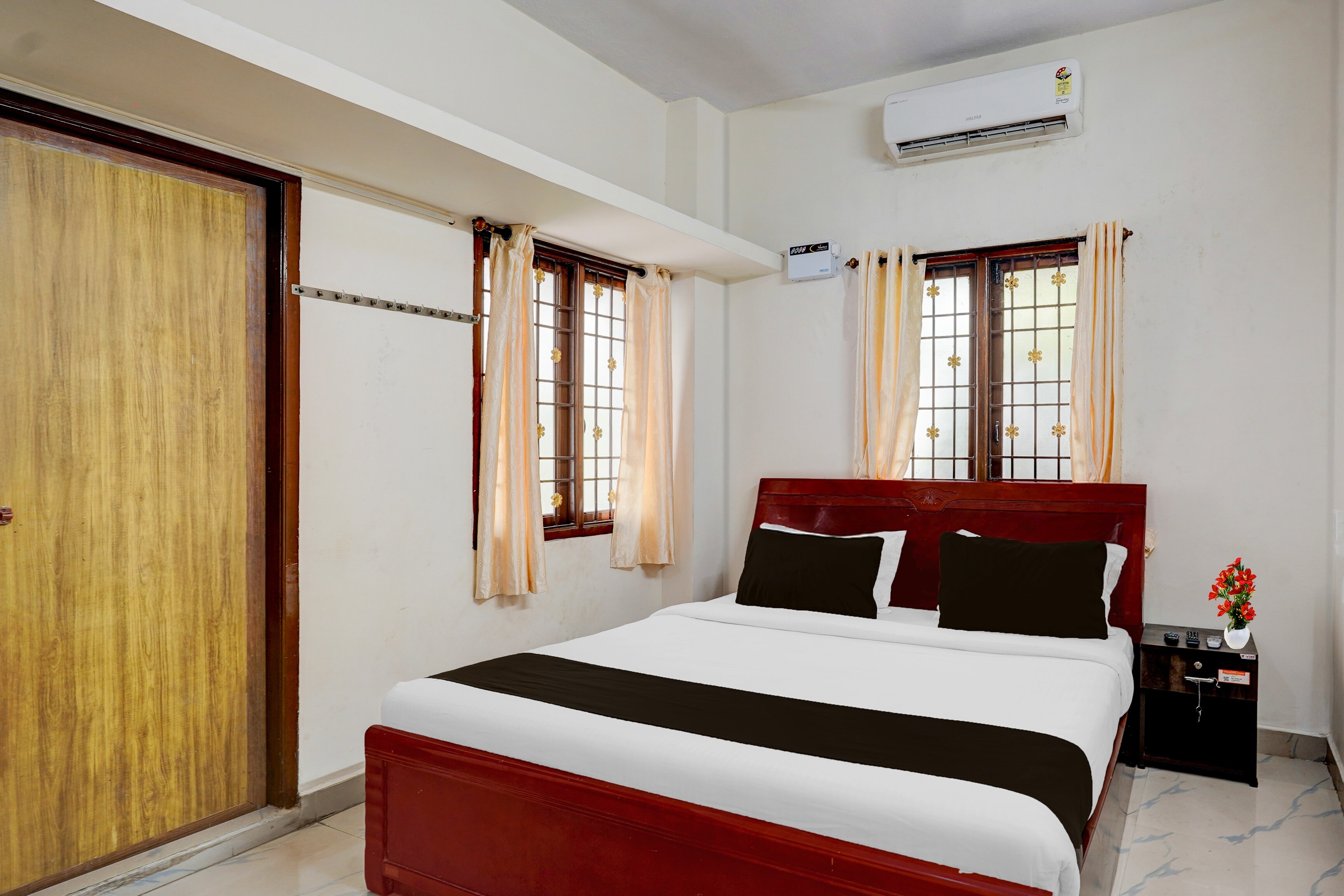 Hotel O Kilpauk Near Don Bosco College - Tap to explore photos