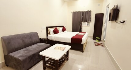 Hotel Buddha Vibrant Room Type - Club Deluxe Room