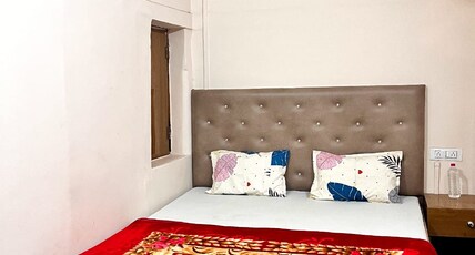 Somit Warm Welcome.. Room Type - Budget Double Room