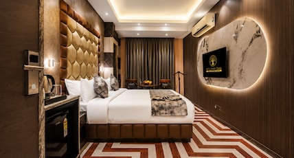 Hotel Shady Oaks Room Type - Premium Room With Jacuzzi Hotel Shady Oaks Room Type - Premium Room With Jacuzzi