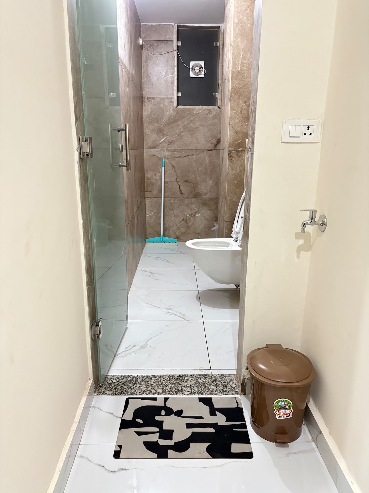 Purna Viraam Flat in Rishikesh - Tap to explore photos
