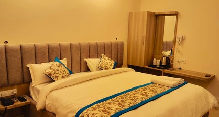 Gautam Inn Room Type - EXECUTIVE DELUXE ROOM