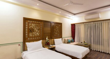 Aaram Mahal By Pachar Group Room Type - Signature Twin Bed Room with Work Desk