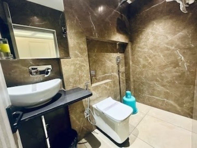 Hotel Balaji Inn Gurgaon - Tap to explore photos