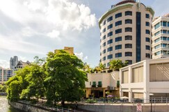 Robertson Quay Hotel