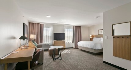 Staybridge Suites ATLANTA NE - DULUTH, an IHG hotel Room Type - 1 Queen Bed Studio Suite