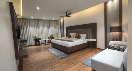 TRINITY PALACE Room Type - Deluxe Room